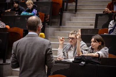 image: Dr Paweł Wróblewski wziął udział w debacie akademickiej o sytuacji na Bliskim Wschodzie